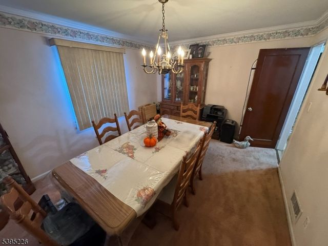 95 Elizabeth Pl, Totowa Boro, NJ 07512