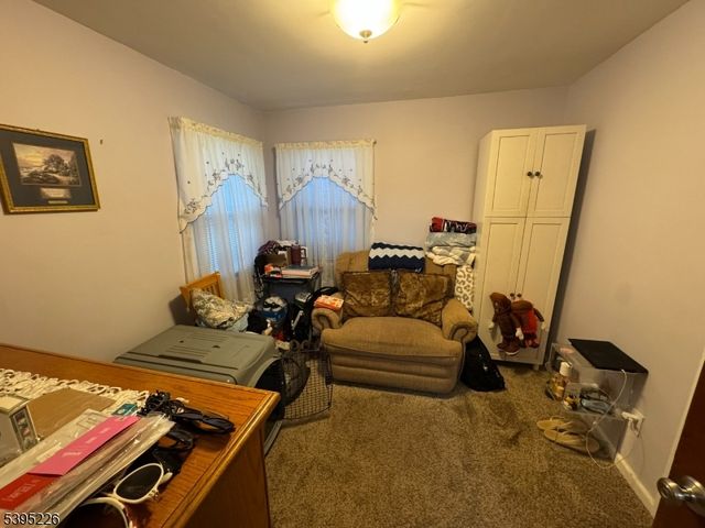 95 Elizabeth Pl, Totowa Boro, NJ 07512