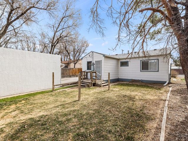 3307 Bay State Ave, Pueblo, CO 81005