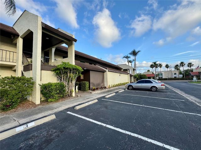 1100 E BAY DRIVE 3, Largo, FL 33770