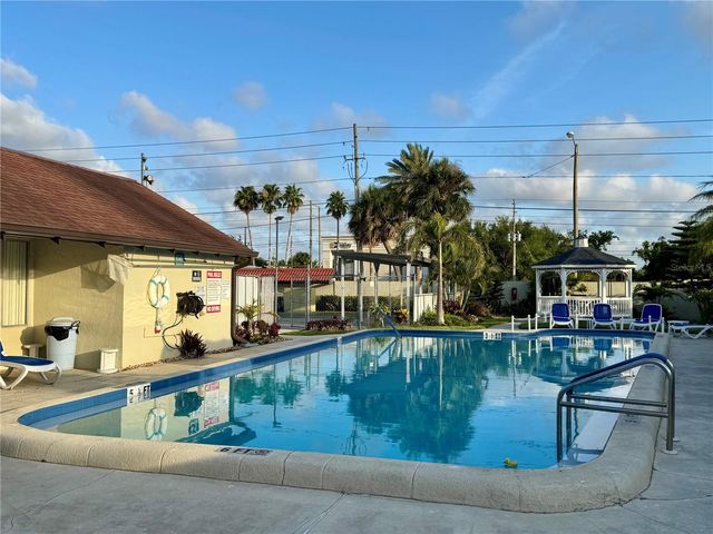 1100 E BAY DRIVE 3, Largo, FL 33770