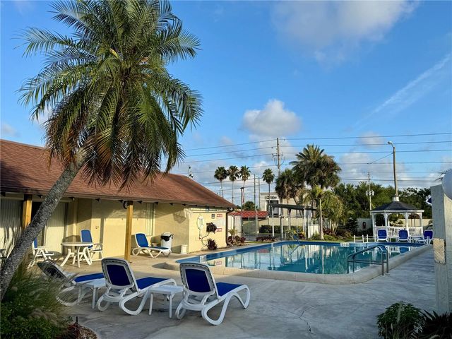 1100 E BAY DRIVE 3, Largo, FL 33770