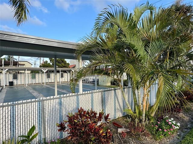 1100 E BAY DRIVE 3, Largo, FL 33770