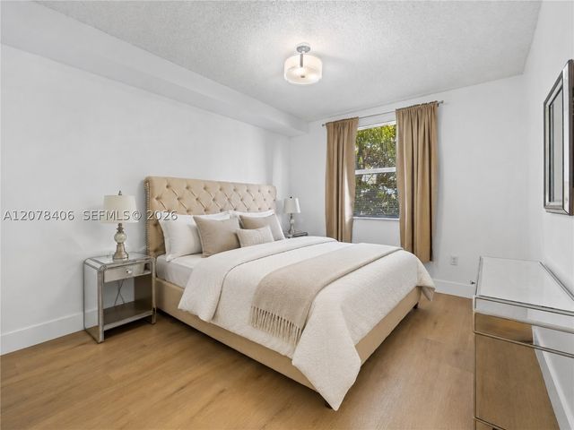 17145 N Bay Rd 4311, Sunny Isles Beach, FL 33160