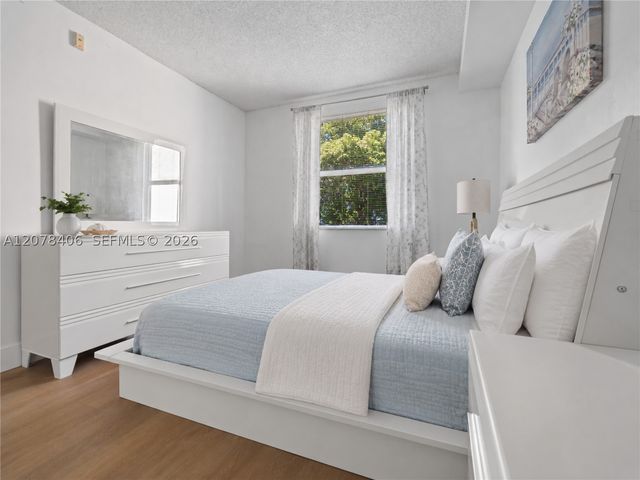 17145 N Bay Rd 4311, Sunny Isles Beach, FL 33160