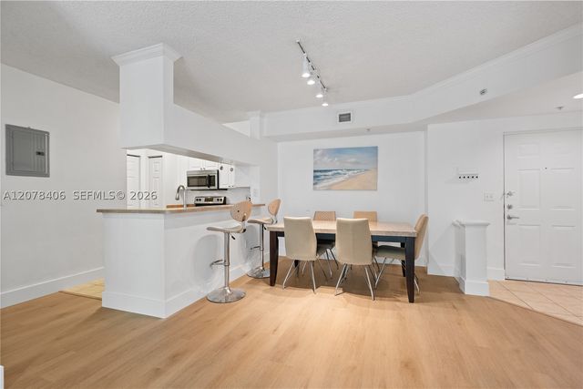 17145 N Bay Rd 4311, Sunny Isles Beach, FL 33160