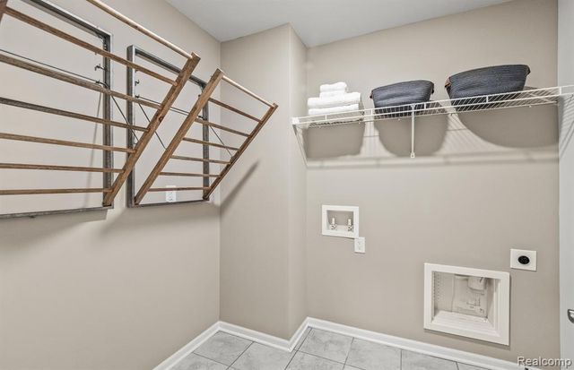 4052 Nottingham Circle, Clarkston, MI 48346