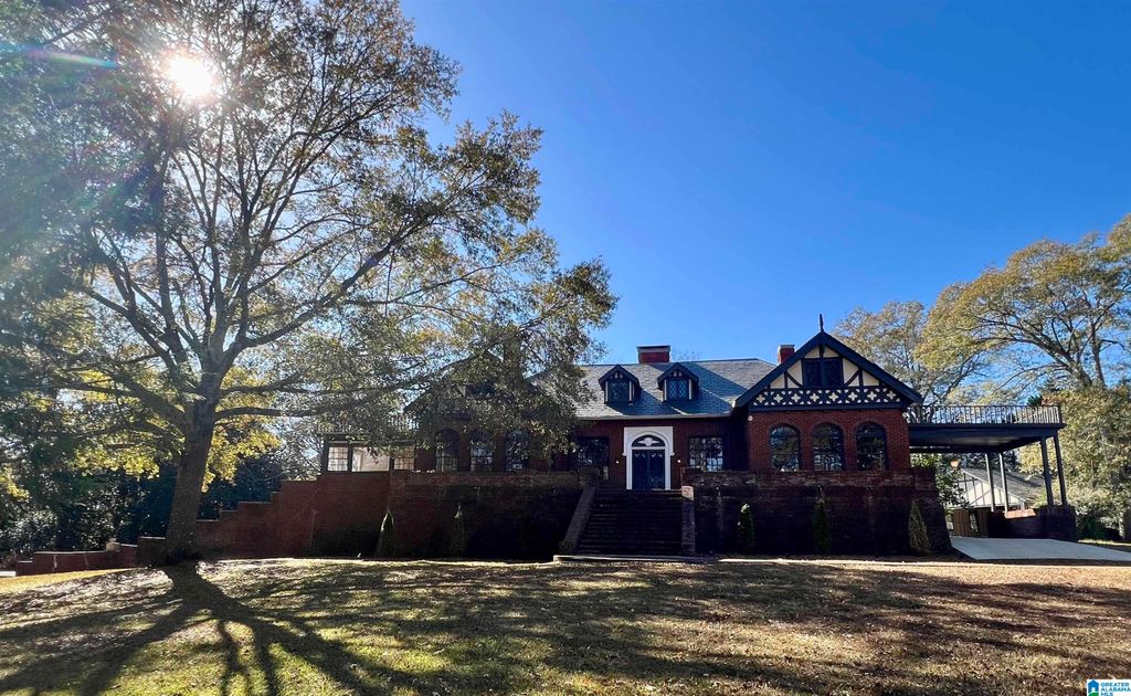 1335 N MAIN STREET, Roanoke, AL 36274