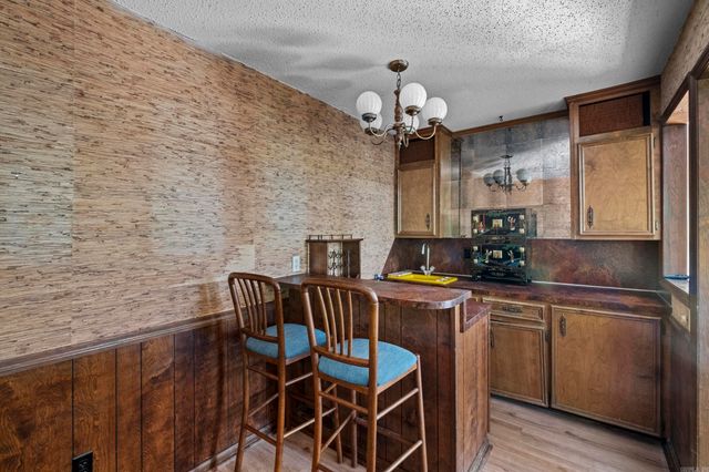 21 E Lake Drive, North Little Rock, AR 72116