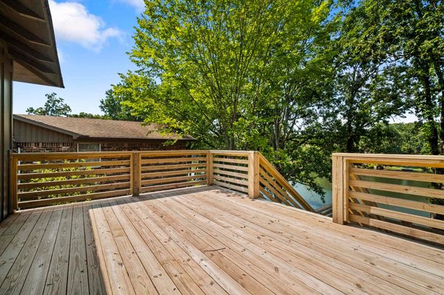 21 E Lake Drive, North Little Rock, AR 72116