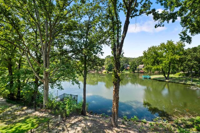 21 E Lake Drive, North Little Rock, AR 72116
