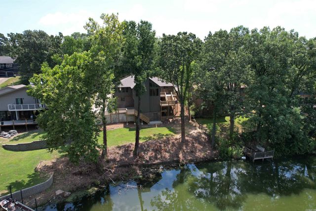 21 E Lake Drive, North Little Rock, AR 72116