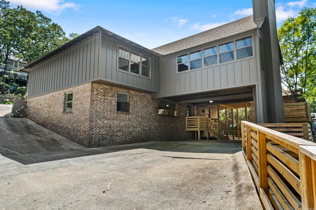 21 E Lake Drive, North Little Rock, AR 72116