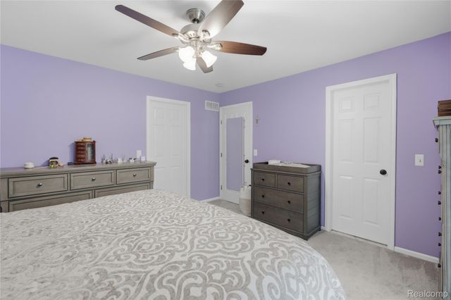 16840 Edloytom Way, Clinton Charter Township, MI 48038