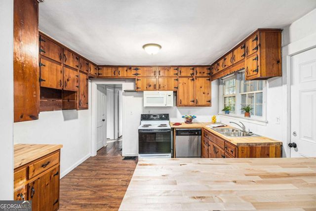 814 S Jolly Avenue, Clarkston, GA 30021