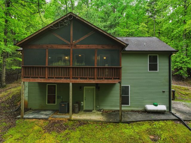 165 Pelican Drive, Ellijay, GA 30540