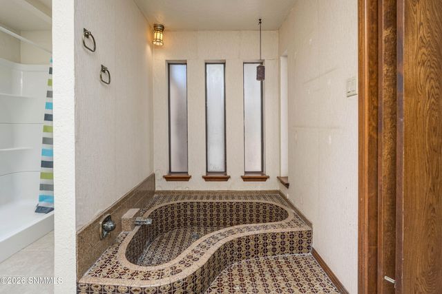 1910 Lillian Court, Las Cruces, NM 88007