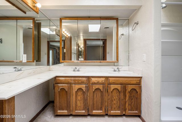 1910 Lillian Court, Las Cruces, NM 88007