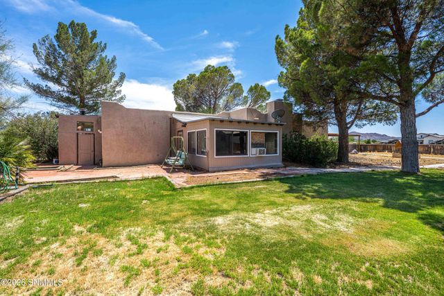 1910 Lillian Court, Las Cruces, NM 88007