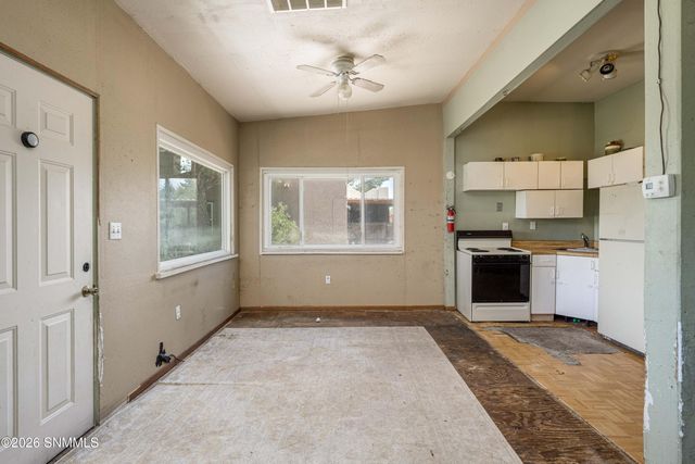 1910 Lillian Court, Las Cruces, NM 88007