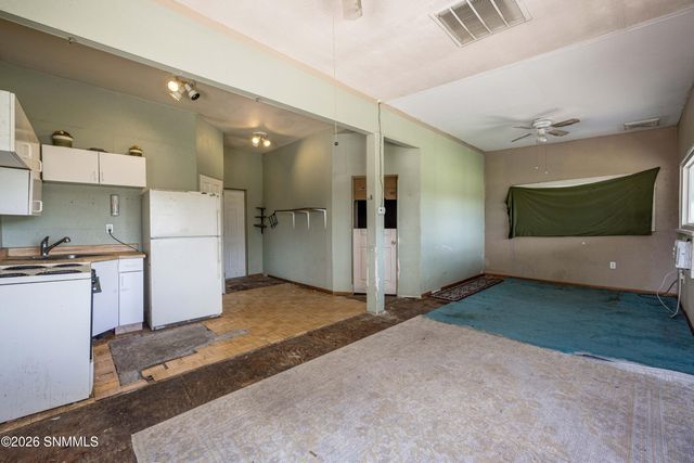1910 Lillian Court, Las Cruces, NM 88007