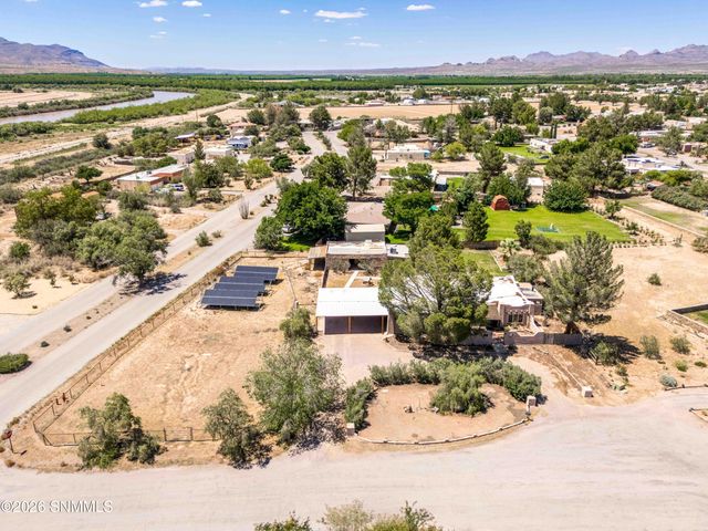 1910 Lillian Court, Las Cruces, NM 88007