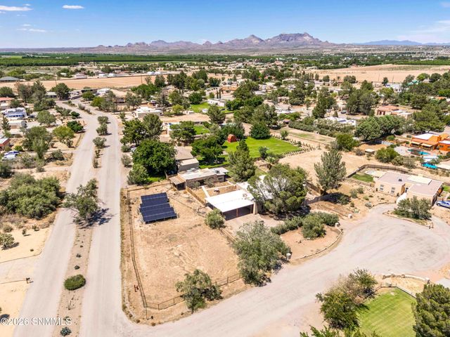 1910 Lillian Court, Las Cruces, NM 88007