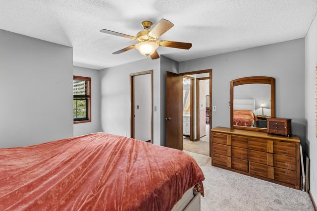 840 Hallam Avenue N, Mahtomedi, MN 55115