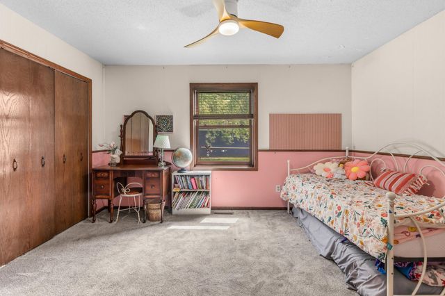 840 Hallam Avenue N, Mahtomedi, MN 55115