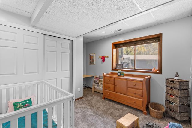 840 Hallam Avenue N, Mahtomedi, MN 55115