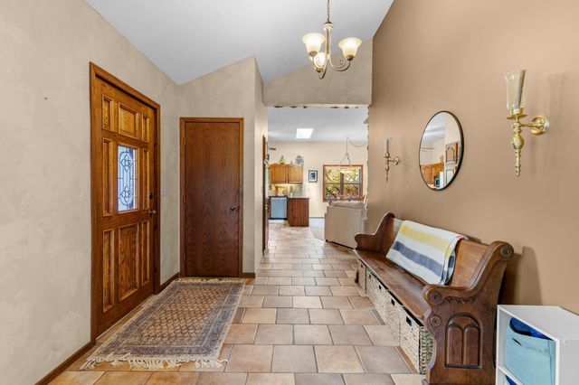 840 Hallam Avenue N, Mahtomedi, MN 55115