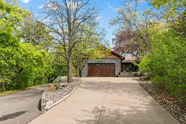 840 Hallam Avenue N, Mahtomedi, MN 55115