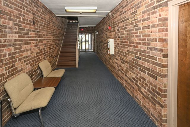 1101 W IRVING PARK Road, Bensenville, IL 60106