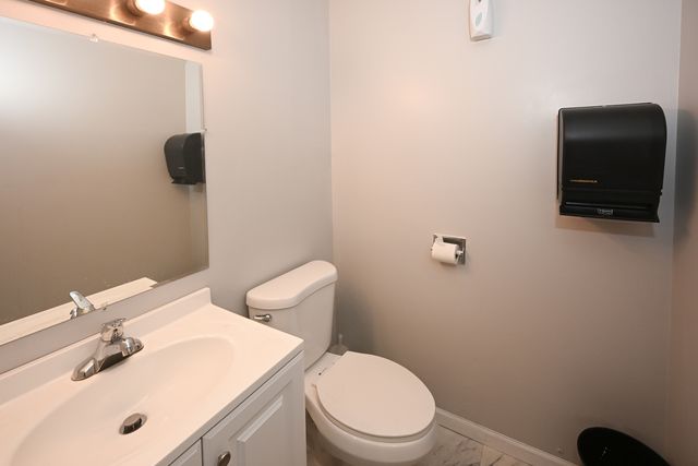 1101 W IRVING PARK Road, Bensenville, IL 60106