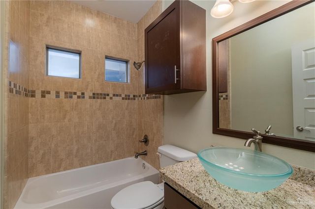 1324 E Camellia Avenue D, Mcallen, TX 78501