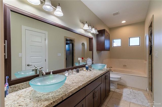 1324 E Camellia Avenue D, Mcallen, TX 78501