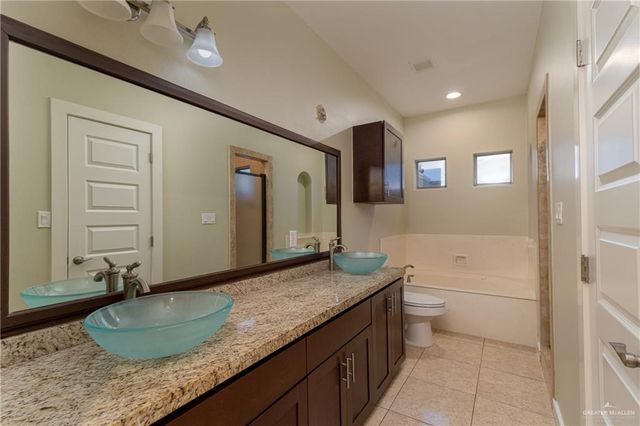1324 E Camellia Avenue D, Mcallen, TX 78501