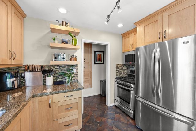 538 E DOWNINGTON AVE, Salt Lake City, UT 84105