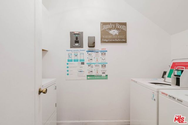 9031 Phyllis Avenue 1, West Hollywood, CA 90069