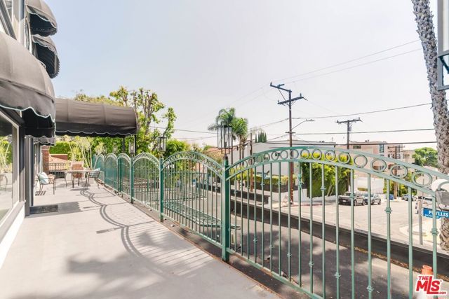 9031 Phyllis Avenue 1, West Hollywood, CA 90069