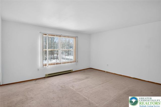 6318 Ventnor Drive, Coolbaugh Twp, PA 18466