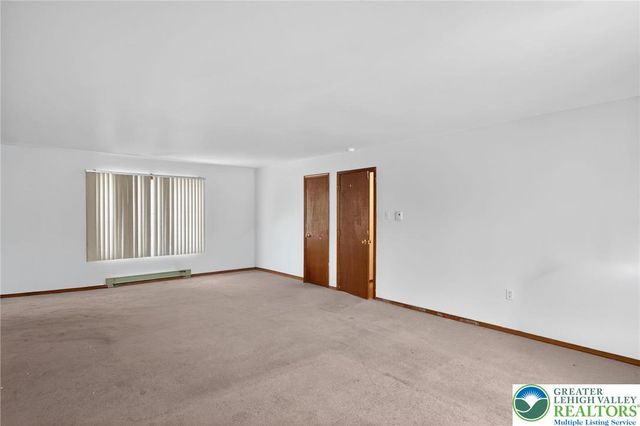 6318 Ventnor Drive, Coolbaugh Twp, PA 18466