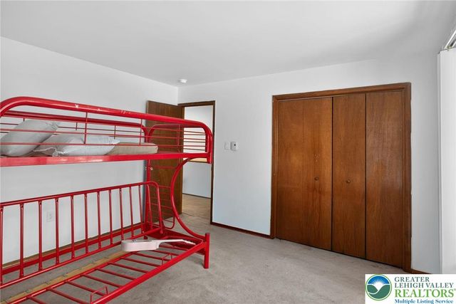 6318 Ventnor Drive, Coolbaugh Twp, PA 18466