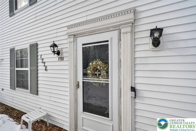 6318 Ventnor Drive, Coolbaugh Twp, PA 18466