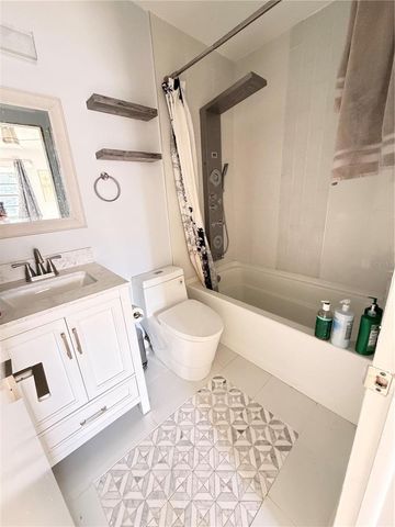 2980 HAINES BAYSHORE ROAD 124, Clearwater, FL 33760