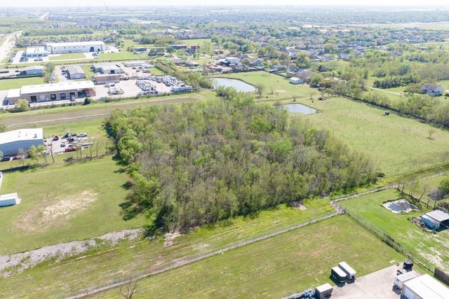 0 E H Street, La Porte, TX 77571