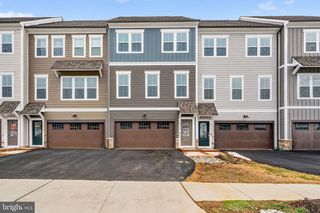 18245 MOSS GARDEN RD, Dumfries, VA 22026