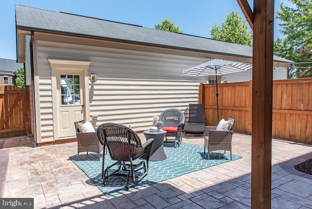 7825 CRESCENT PARK DR, Gainesville, VA 20155