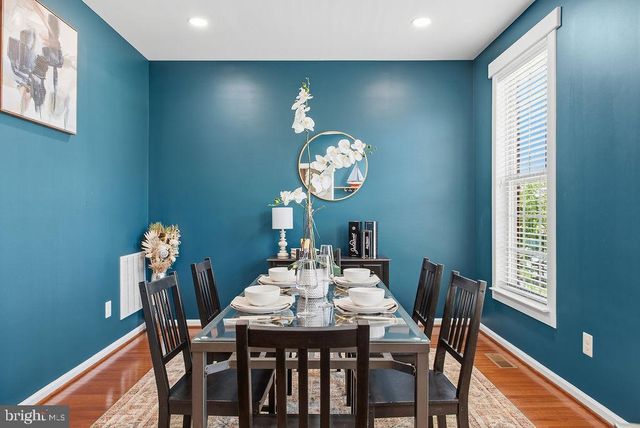 7825 CRESCENT PARK DR, Gainesville, VA 20155