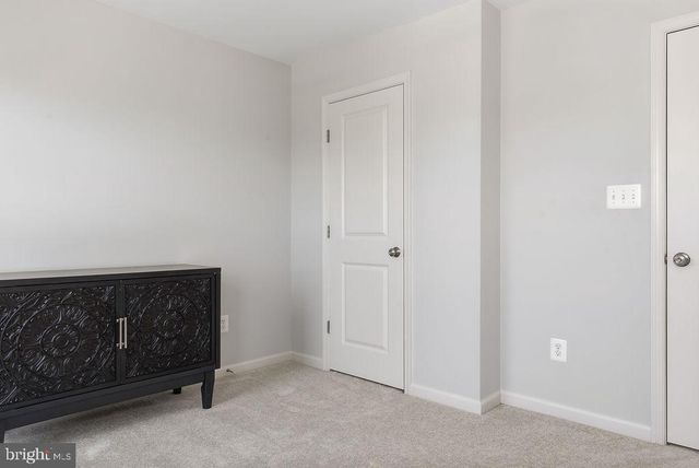 7825 CRESCENT PARK DR, Gainesville, VA 20155